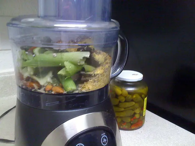 Retro kitchen scales offered free by Smeg for the following two months; learn how to secure your...